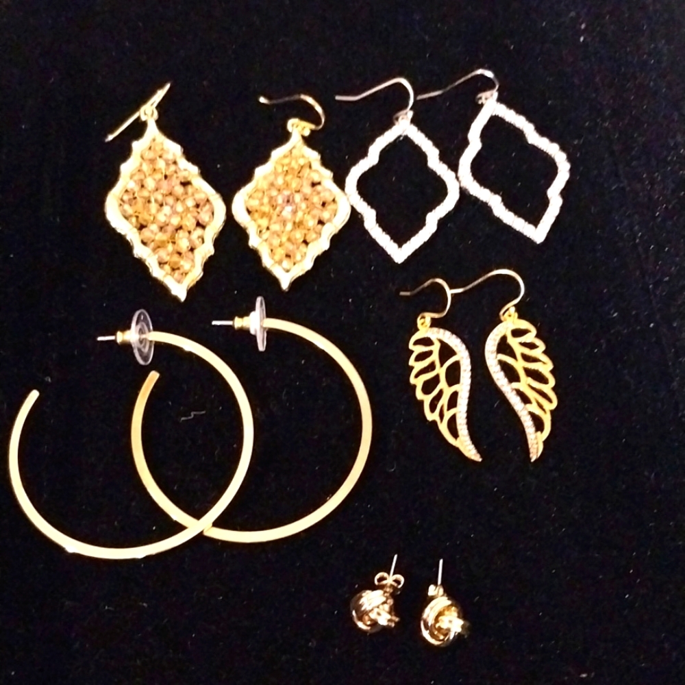 Set of 5 pairs of costume earrings